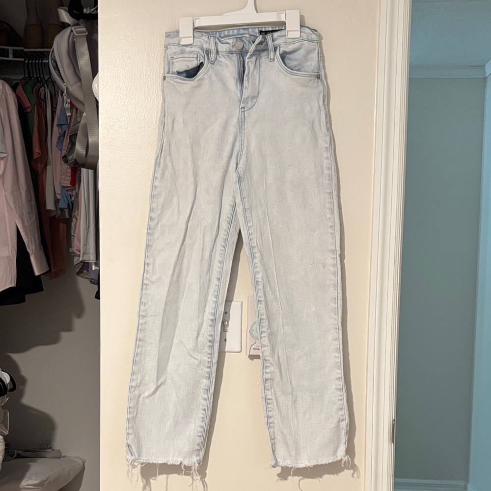 Blank NYC Women's Light Wash Straight Leg Jeans